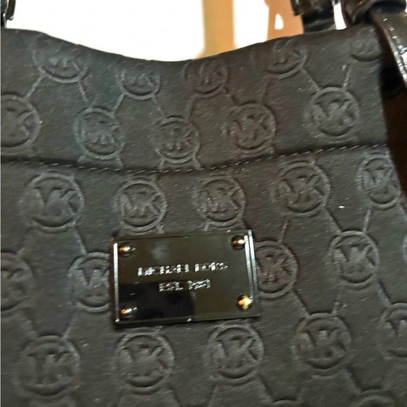 MK logo signature print monogram black quilted  neoprene handbag - Picture 3 of 6